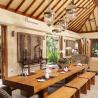 Vila Sarasvati Dining and living