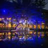 Courtyard by Marriott - Wedding party by the pool 