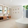 Villa Jagaditha master suite bathroom